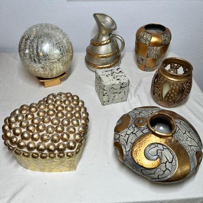 Lot 361 Gold & Silver Decor