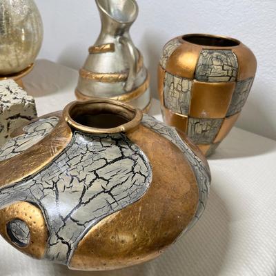 Lot 361 Gold & Silver Decor