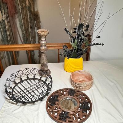 Lot 365 Asst Decor