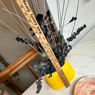 Lot 365 Asst Decor