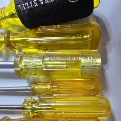 Mixed Screwdrivers – Clear Handles Flathead and Phillips