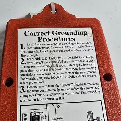 Red Snap’r Electric Fence Controller – 15 Mile Range
