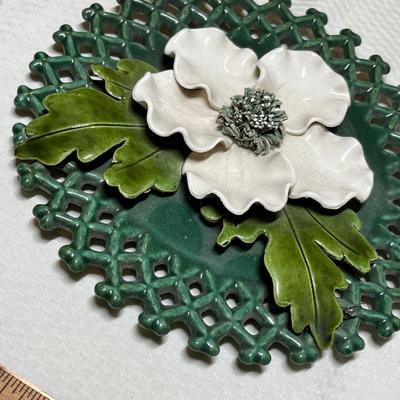 Lot 378 Vintage Flower Plaques