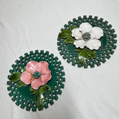 Lot 378 Vintage Flower Plaques