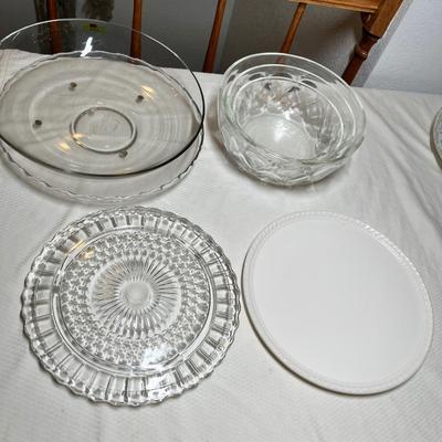 Lot 379 Large glass bowls & other