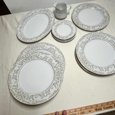 Lot 380 Milburn Japan China grouping
