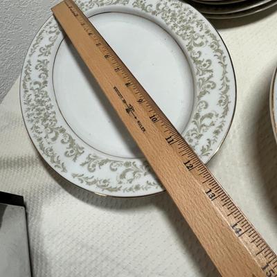 Lot 380 Milburn Japan China grouping