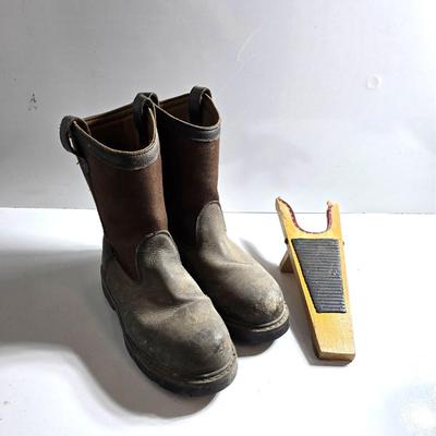 Schmidt work wear boots and wooden boot Jack