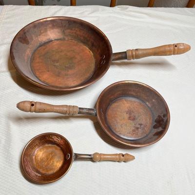 Lot 383 Antique copper skillets