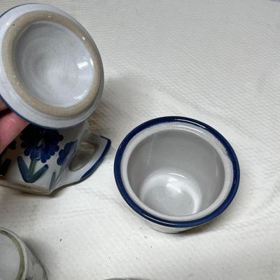 Lot 394 Louisville Stoneware Serving lot