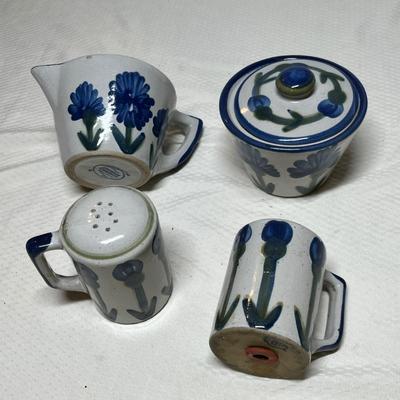 Lot 394 Louisville Stoneware Serving lot