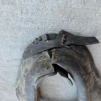 Vintage Horse Collar – Leather Draft Collar