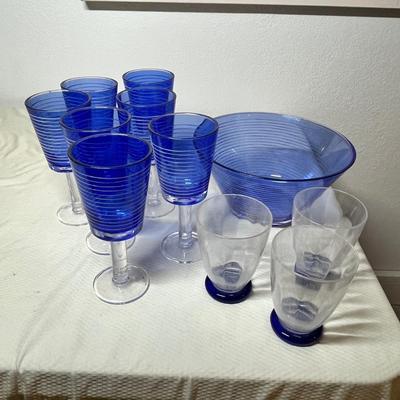 Lot 402 Blue Plastic Ware