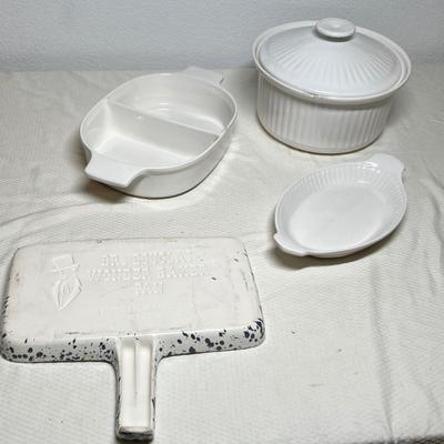 Lot 404 White cook ware