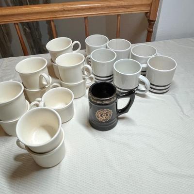 Lot 405 Mugs lot