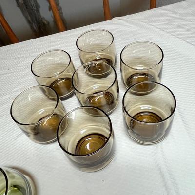 Lot 415 70s tumblers