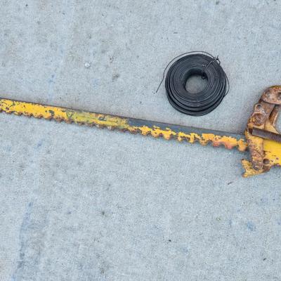 Wire Stretcher & Roll of Fence Wire