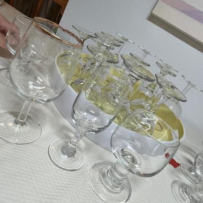 Lot 424 Large lot of stemware