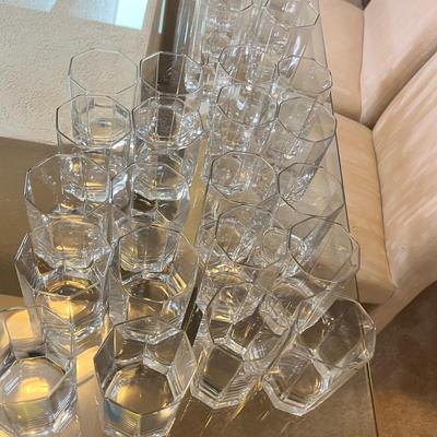 Lot 426 Octagon Bar ware