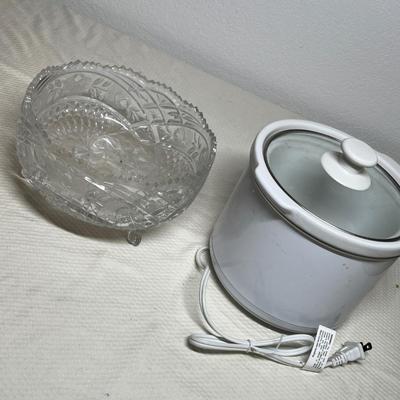 Lot 429 Small Crock pot & crystal bowl