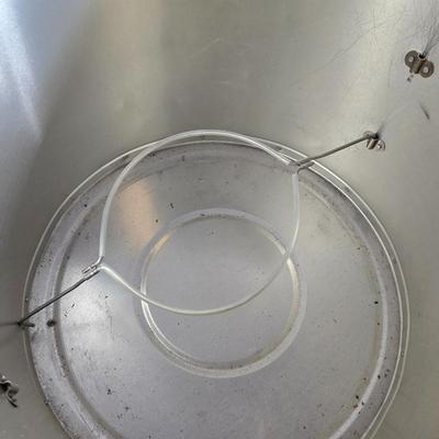Vintage Round Hat Box with Latch Closure
