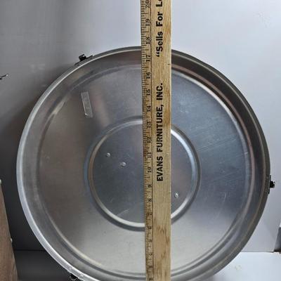 Vintage Round Hat Box with Latch Closure
