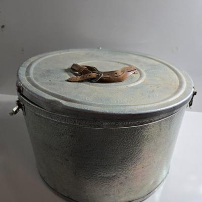 Vintage Hat Box with Faux Leather Texture & Buckle Handle