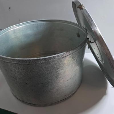 Vintage Hat Box with Faux Leather Texture & Buckle Handle