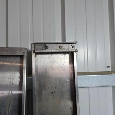 Set of 2 Heavy-Duty stainless-steel shelves / Panels