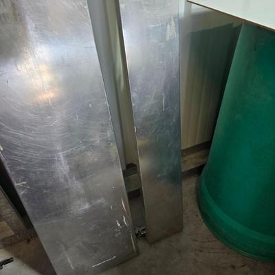 Set of 2 Heavy-Duty stainless-steel shelves / Panels