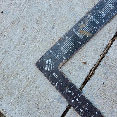 Mixed Hand Tool Lot – Saws, Pry Bar, Square & More