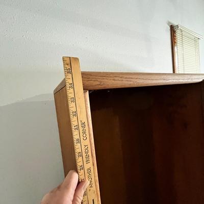 Lot 459 Oak book shelf