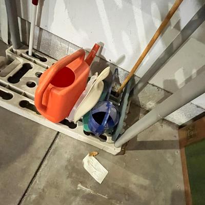 Lot 466 Utility rack