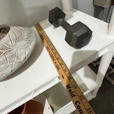 Lot 467 Plastic shelf & contents
