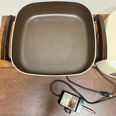 Electric Skillet West Bend Retro Made In USA 1440 Tan Brown Stripe