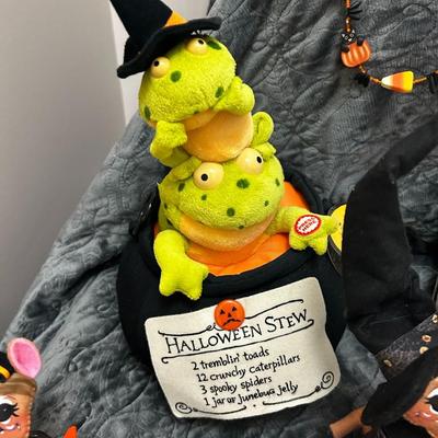 Booth Vendor, Store Owner, or Shopkeepers Lot #1 -- Perfect for Collectors, too!