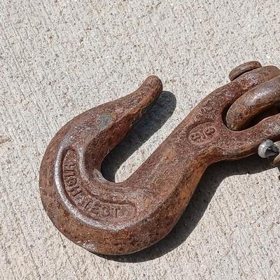 Heavy-Duty Tow Chain with Hooks – Approx. 14 ft
