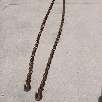 Heavy-Duty Tow Chain with Hooks – Approx. 14 ft