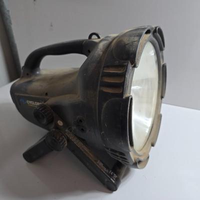 Cyclops Rechargeable Spotlight – Heavy-Duty Utility Light