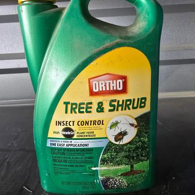 Tree & Shrub Care Lot with Hose Fittings – Insect Control & Watering Hardware