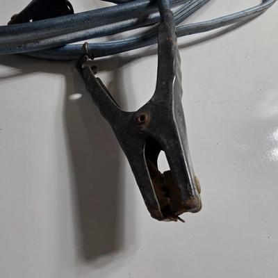 Automotive Utility Lot – Drop Light with long cord and Jumper Cables