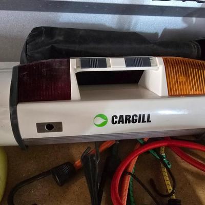 Tie-Down & Towing Lot – Ratchet Straps, Bungee Cords, and Trailer Hitch Ball