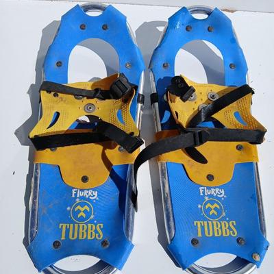 Tubbs Flurry Snowshoes – Youth/Small Adult Size