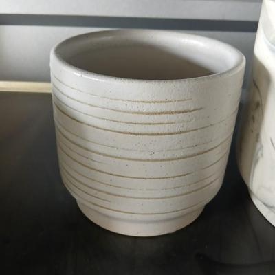 Garden Décor & Planter Lot – Watering Can, Pots, Welcome Sign & More