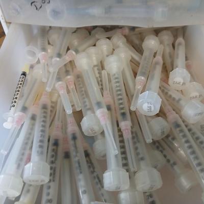 Grooming & Veterinary Supply Lot – Clippers, Syringes, Slide Boxes & More