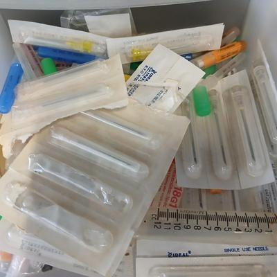 Grooming & Veterinary Supply Lot – Clippers, Syringes, Slide Boxes & More