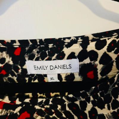 Clothing Lot Shirt Xl and 2XL (2)