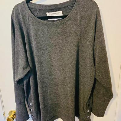 Clothing Lot Shirt Xl and 2XL (2)