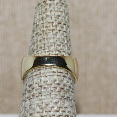 Size 6 Marked .925 Deep PURPLE Oval Stone 4 Prong Ring with 8 Rows of Vertical Side Accents on a Silver Gold Band 6.2g)
