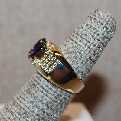 Size 6 Marked .925 Deep PURPLE Oval Stone 4 Prong Ring with 8 Rows of Vertical Side Accents on a Silver Gold Band 6.2g)